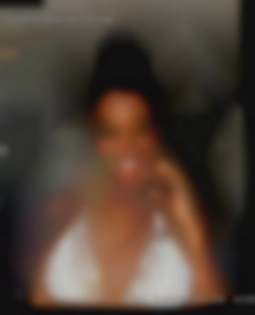 I can keep a secret nude woman if you can.
